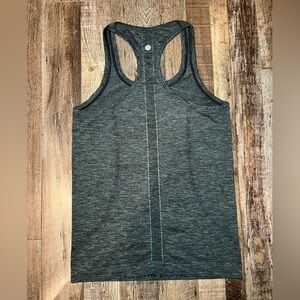 Lululemon Swiftly Tank in Heathered Green Size 6